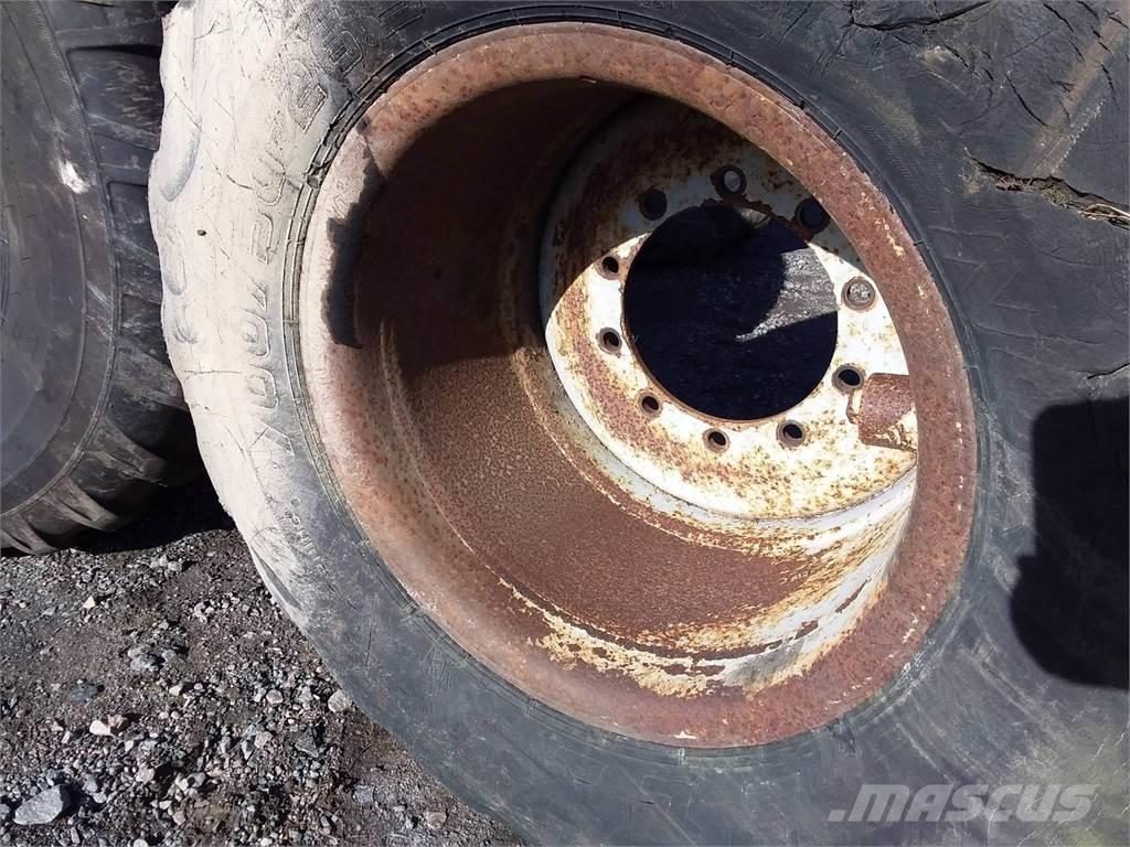 Valmet 860 24x26,5 Gume, kolesa in platišča