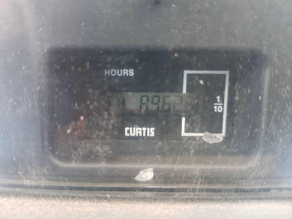 Doosan 160 v Čelni nakladalci in kopači