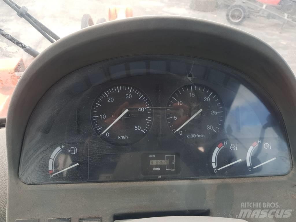 Doosan 160 v Čelni nakladalci in kopači