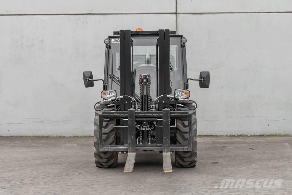 Manitou MC 30-4 Dizelski viličarji