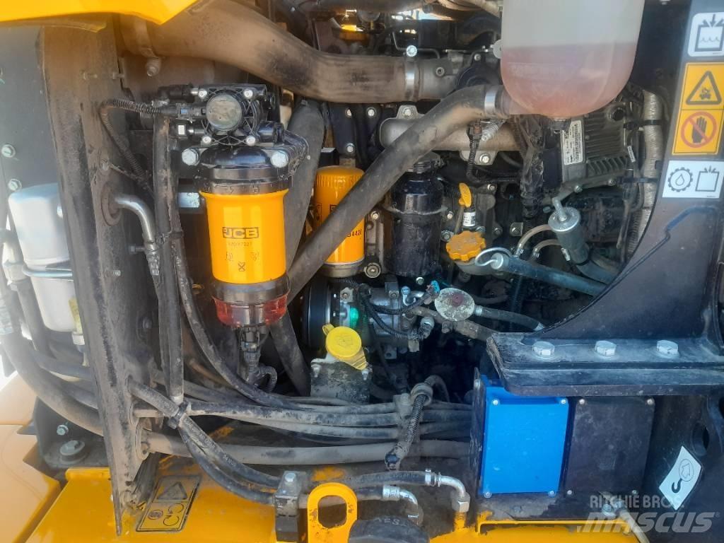 JCB TM 320 S Kmetijski teleskopski nakladalci