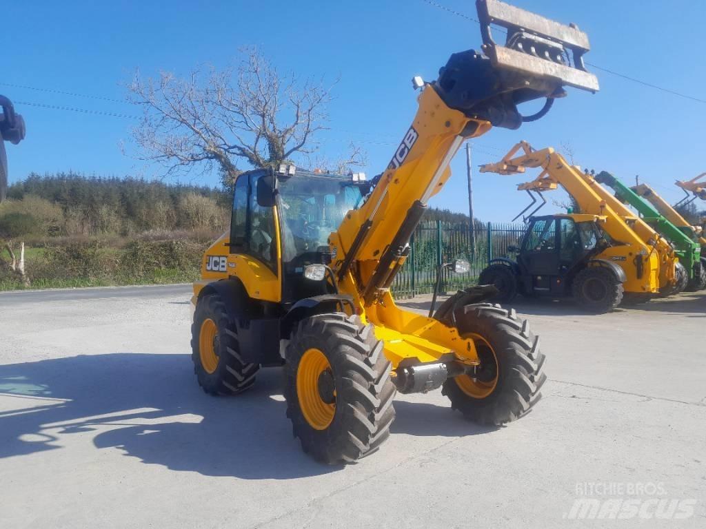 JCB TM 320 S Kmetijski teleskopski nakladalci