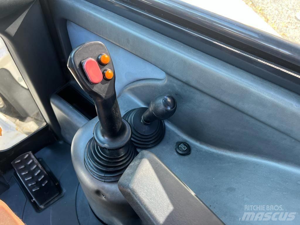 Yanmar 1201 Kolesni nakladalci