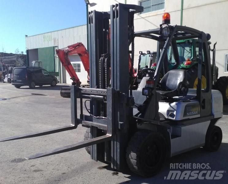 Nissan FGD02A30Q Dizelski viličarji