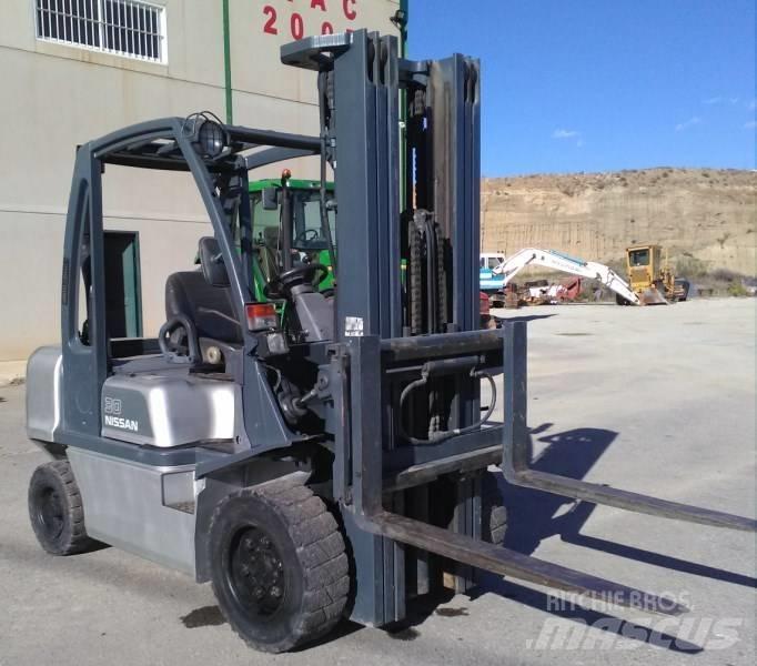 Nissan FGD02A30Q Dizelski viličarji
