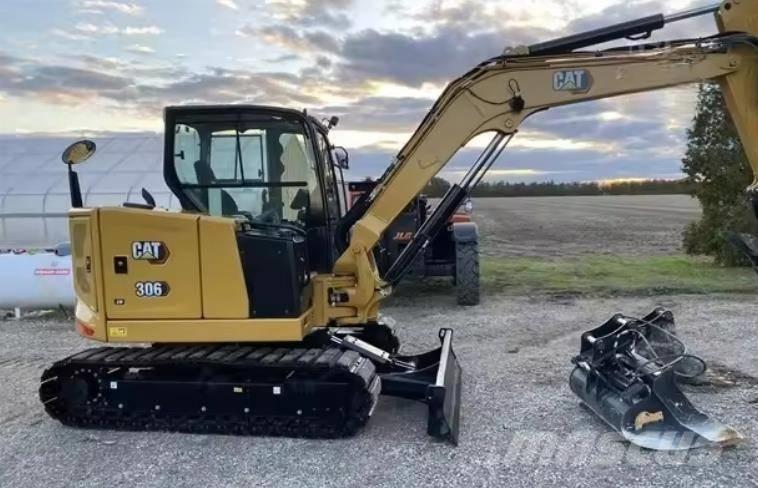 CAT 306 Mini bagri <7t