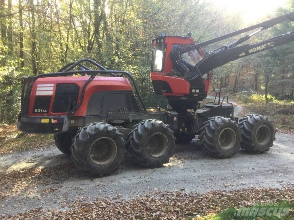 Komatsu 931 XC Harvesterji