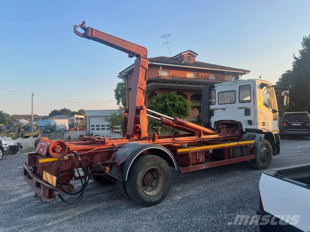 Iveco 150E 23 Tovornjaki zabojniki