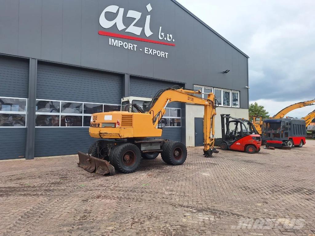 Liebherr A312 Bagri na kolesih