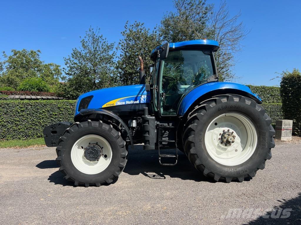 New Holland T 7040 Traktorji
