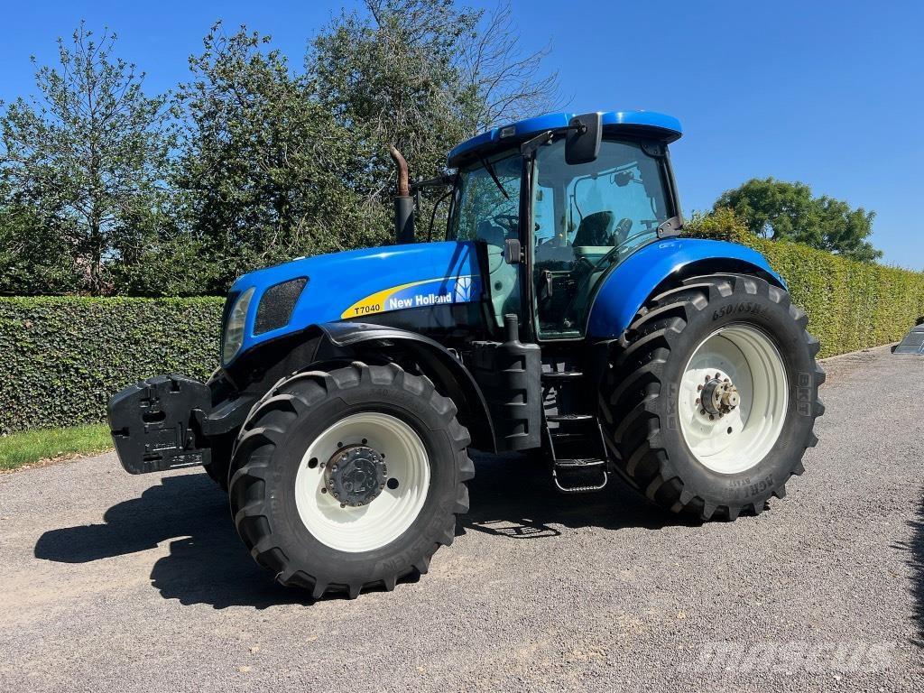 New Holland T 7040 Traktorji