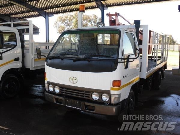 Toyota dyna 5104 Tovornjaki zabojniki