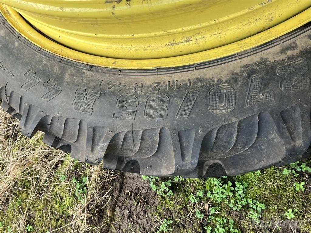 Taurus 270/95R44 Gume, kolesa in platišča