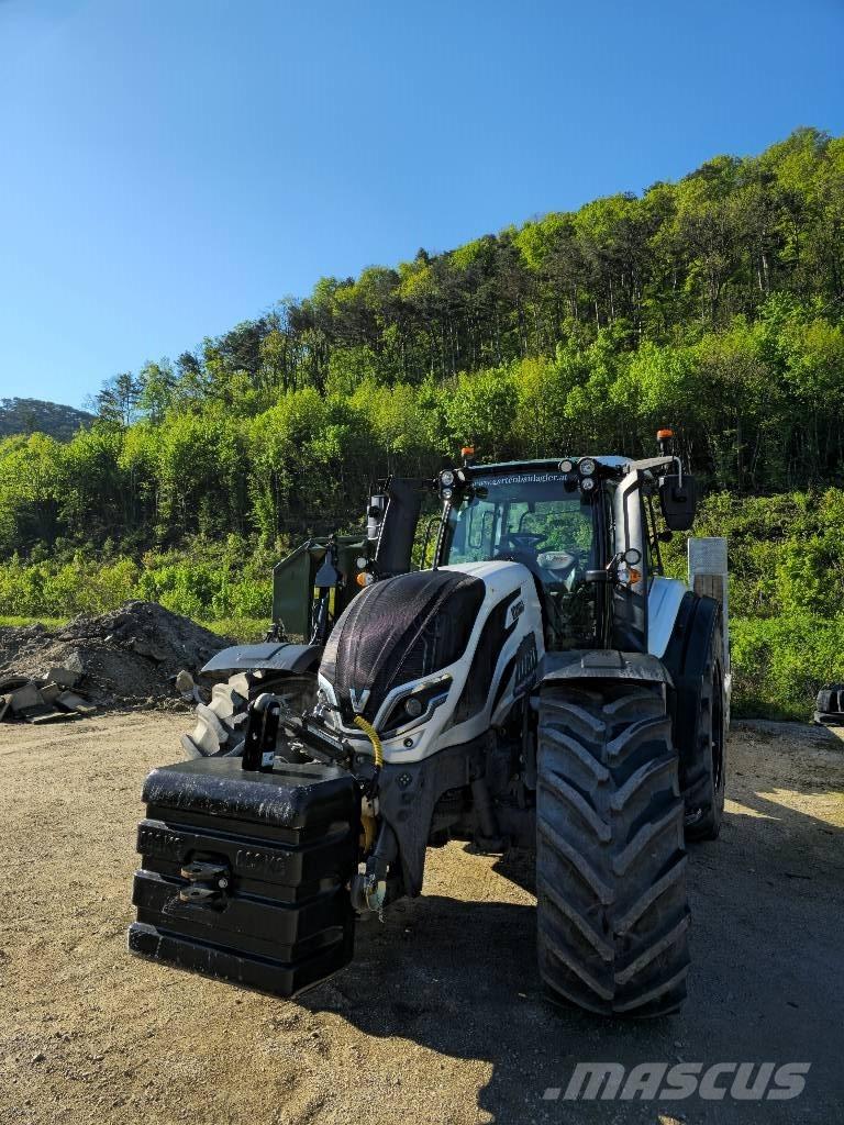 Valtra T 235 Traktorji