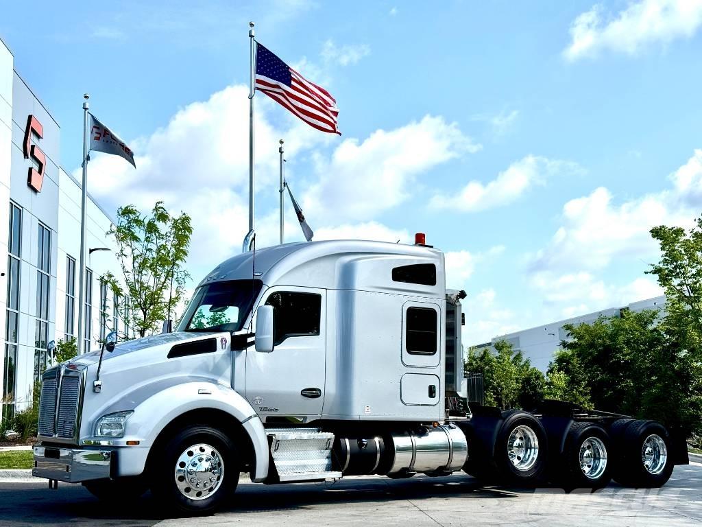 Kenworth T 880 Vlačilci
