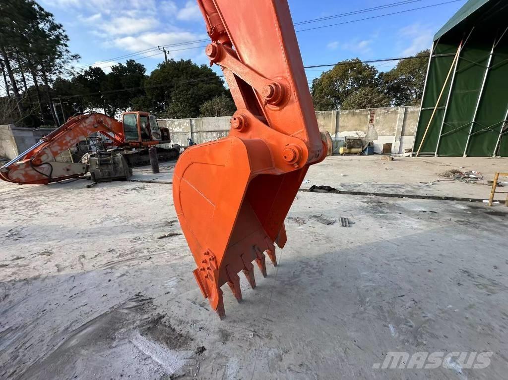 Hitachi ZX 200 Mini bagri <7t