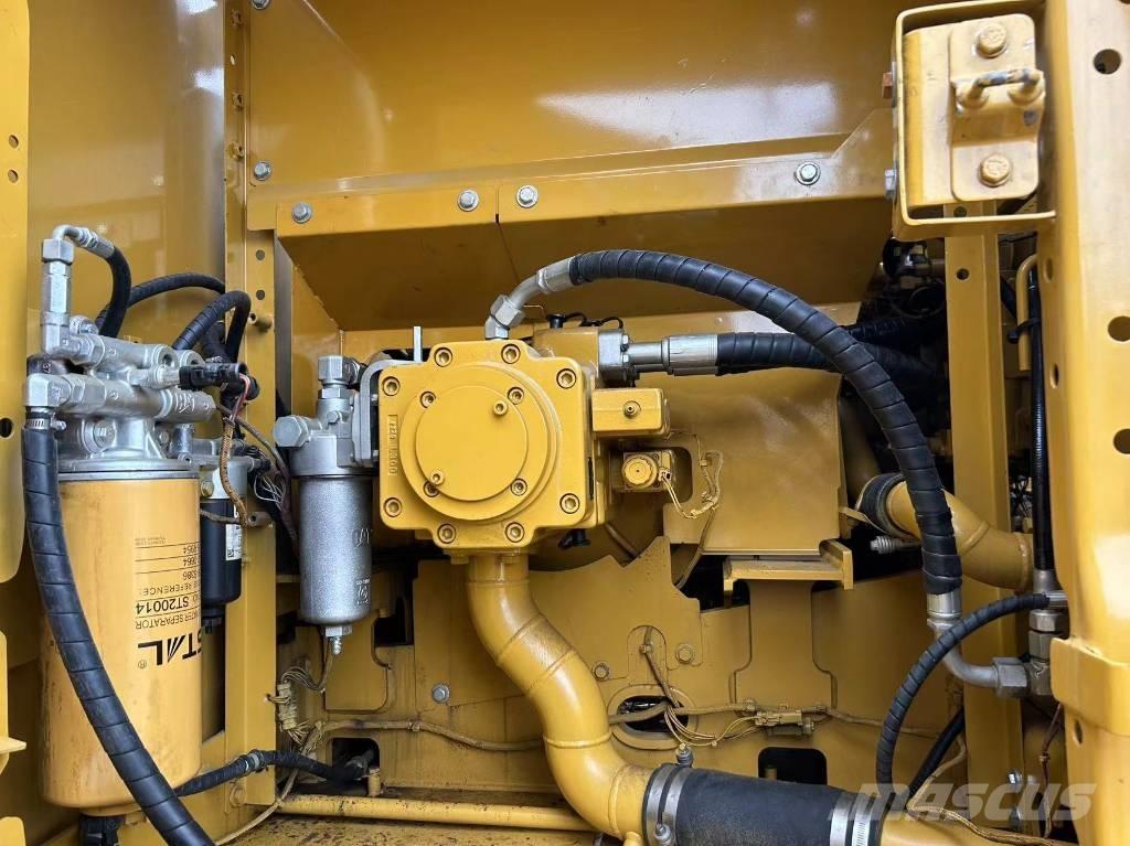 CAT 320 Bagri goseničarji