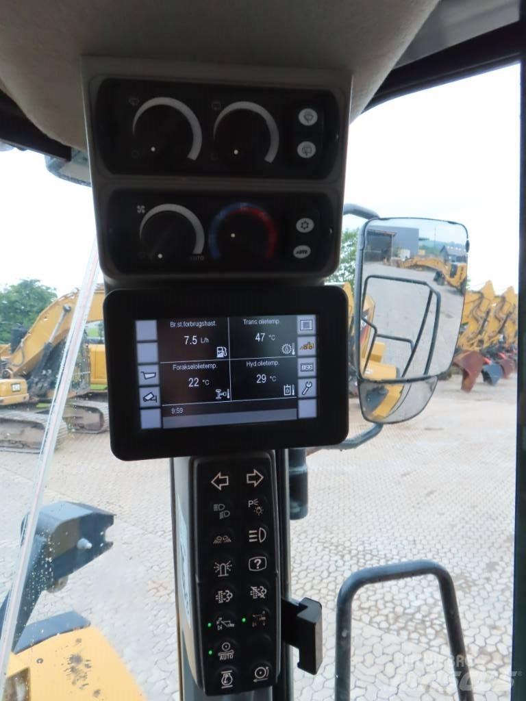 CAT 972 MXE Kolesni nakladalci