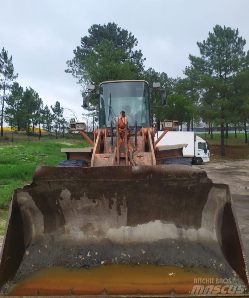 Doosan Mega 250 Kolesni nakladalci