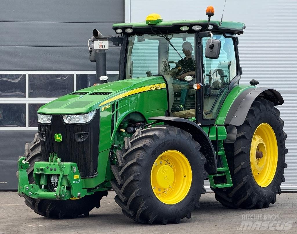 John Deere 8310 R Traktorji