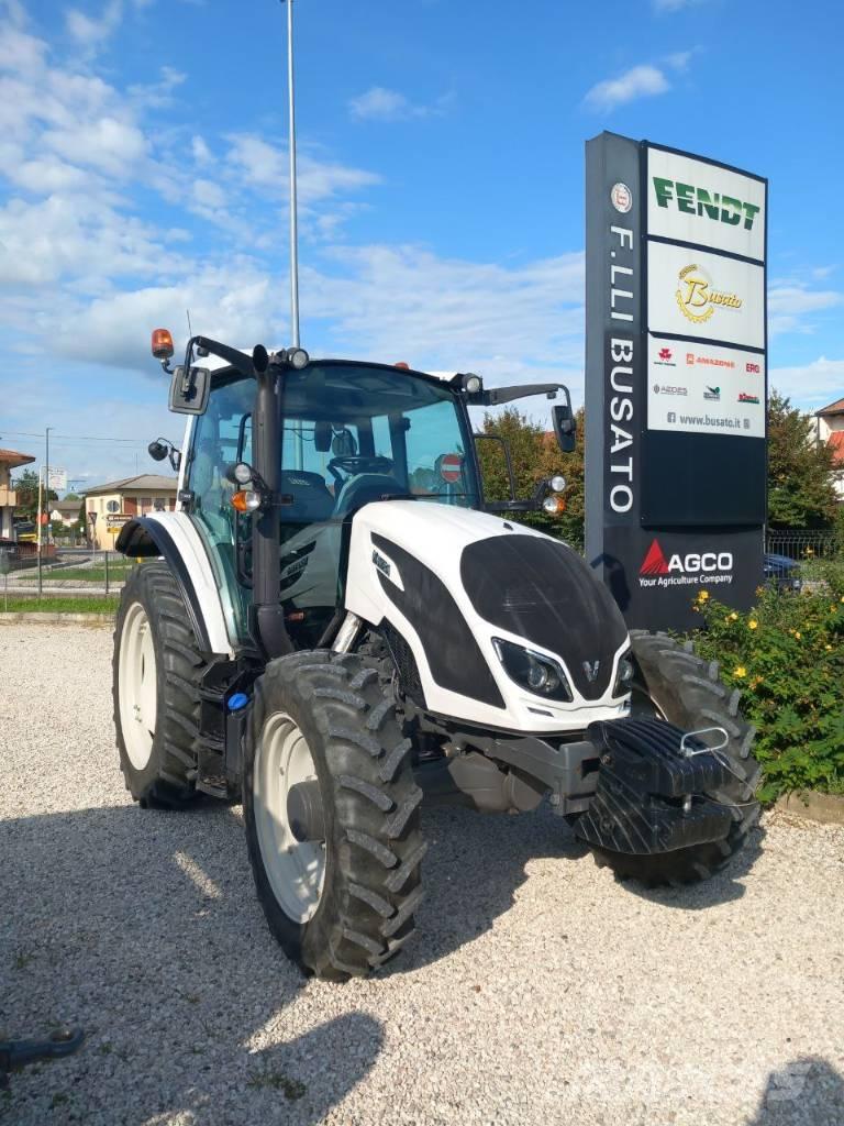 Valtra A 104 Traktorji