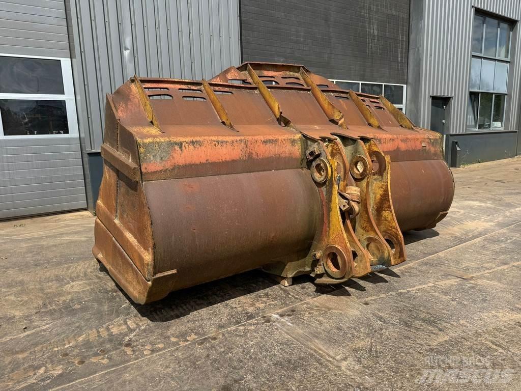 CAT Bucket 988H Žlice