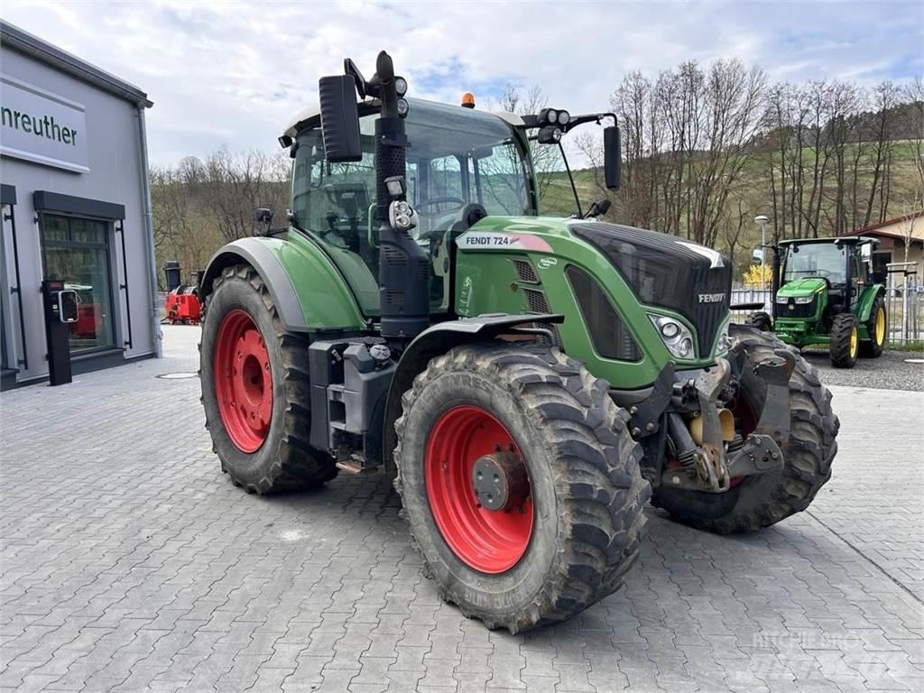 Fendt 724 Vario Traktorji