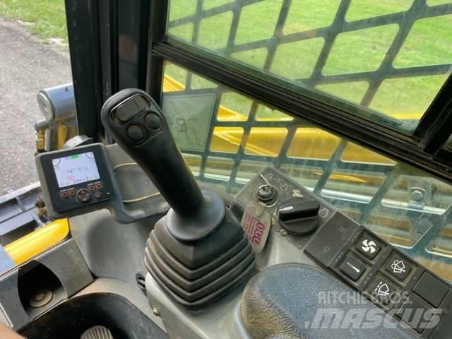 Gehl VT320 Skid steer mini nakladalci