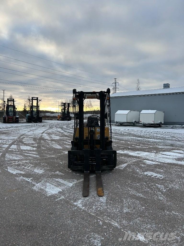 TCM FG 25 N2 Plinski viličarji