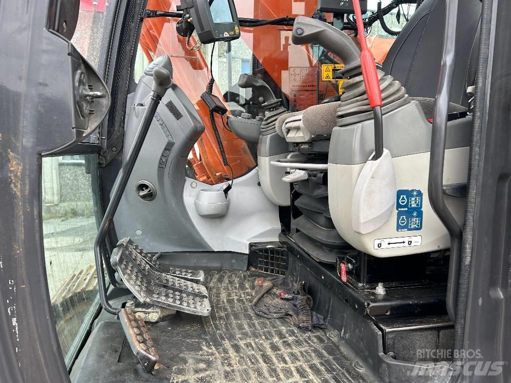 Hitachi ZX225USLC-5 Bagri goseničarji