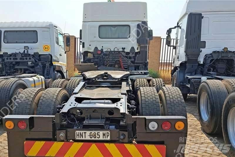 Hino 700 Drugi tovornjaki