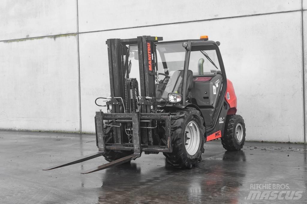 Manitou MC 30-4 D Dizelski viličarji