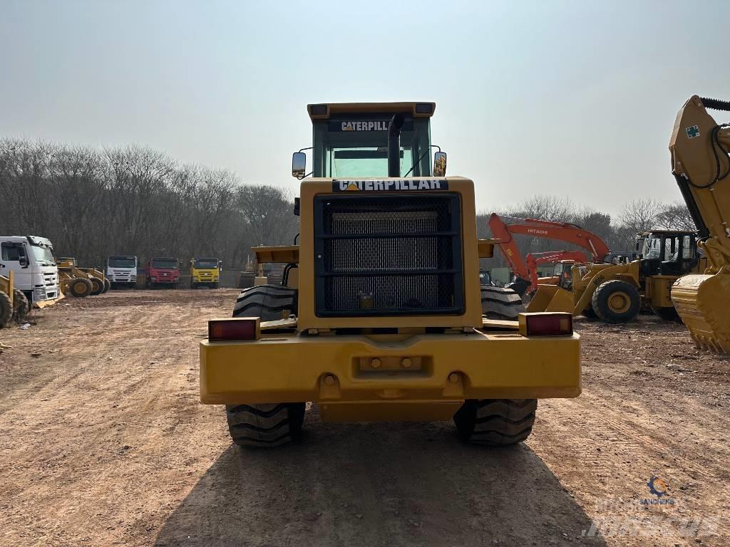 CAT 950G Kolesni nakladalci