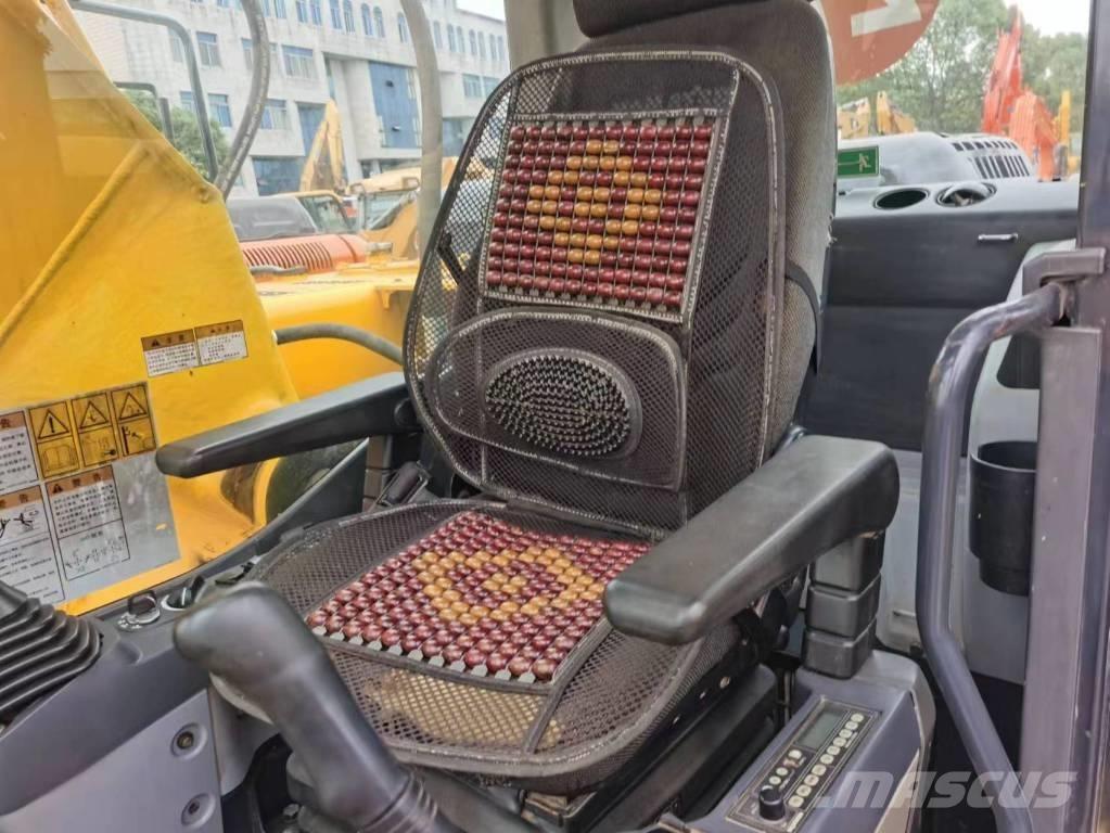 Komatsu PC 200-8 Bagri goseničarji