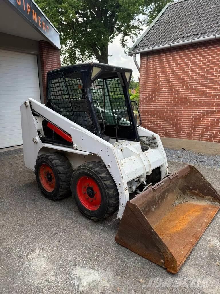 Bobcat S130 Skid steer mini nakladalci