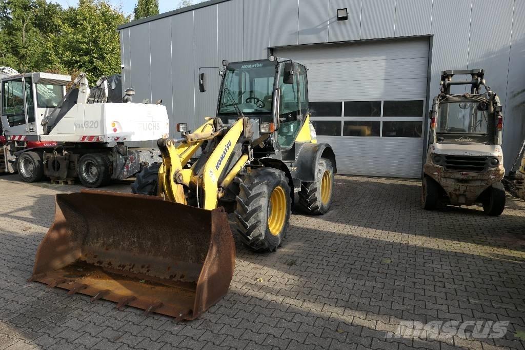 Komatsu WA 100 M-5 Kolesni nakladalci