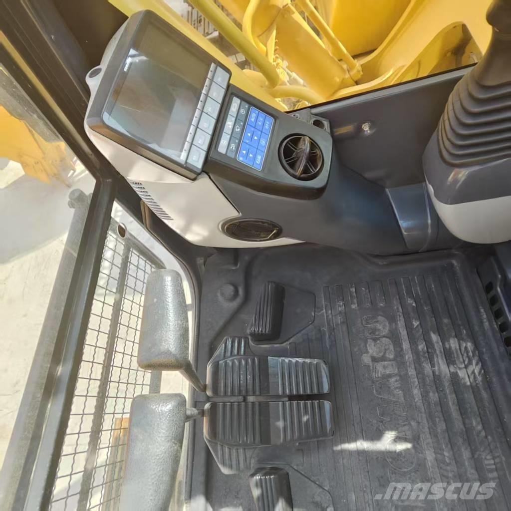Komatsu PC 220-8 Bagri goseničarji
