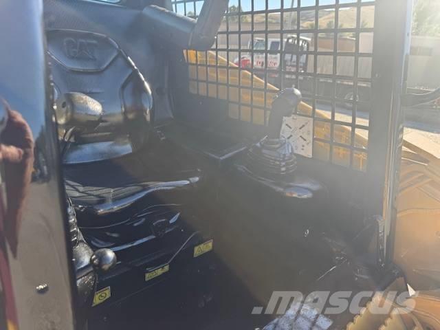 CAT 248 B Skid steer mini nakladalci