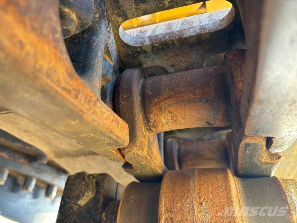 CAT 323 Bagri goseničarji