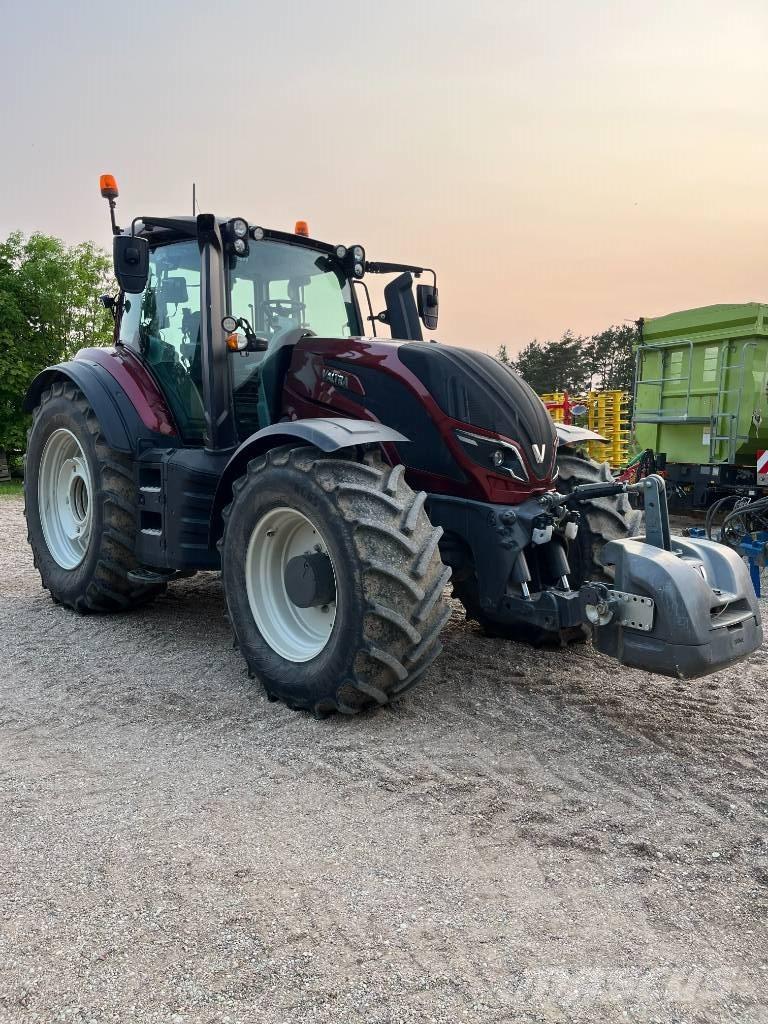 Valtra T 254 V Traktorji