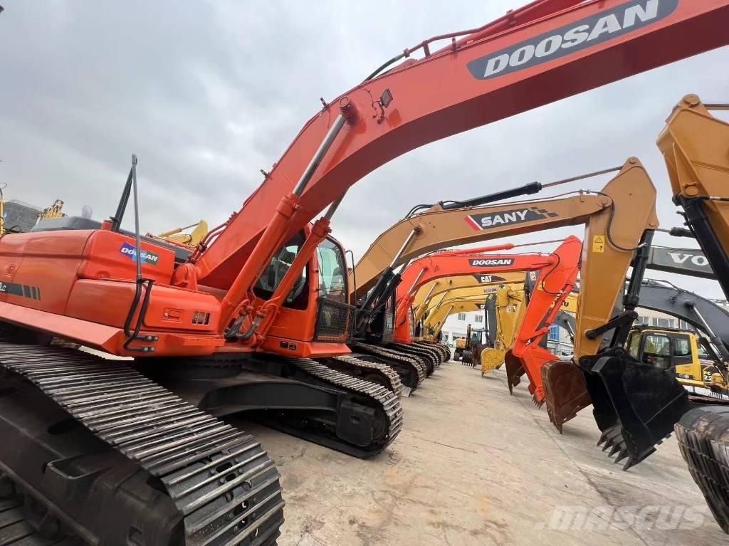 Doosan DOOOSAN DX300 Bagri goseničarji