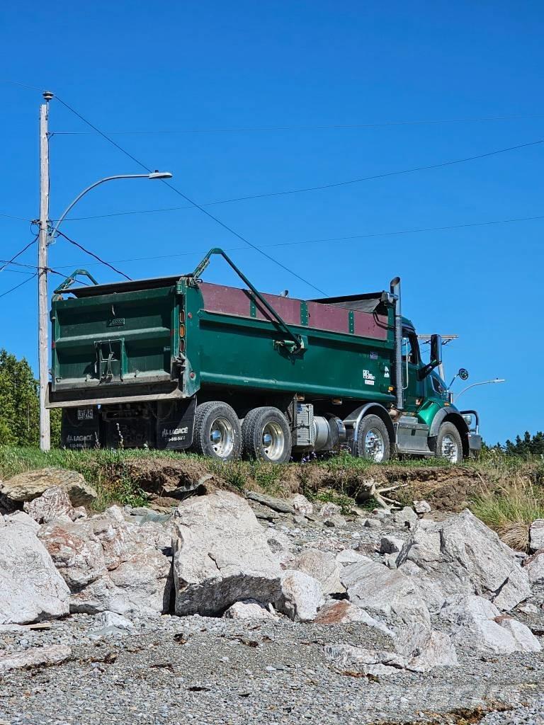 Peterbilt 567 Kiper tovornjaki