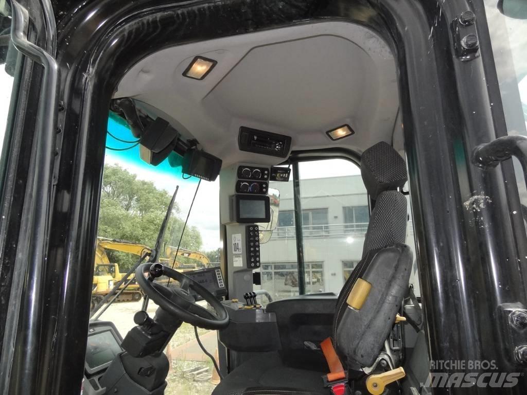 CAT 962 M Kolesni nakladalci