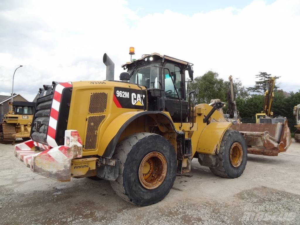 CAT 962 M Kolesni nakladalci