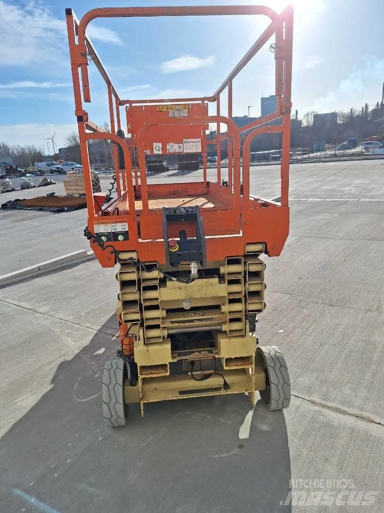 JLG 3246 ES Škarjaste dvižne ploščadi