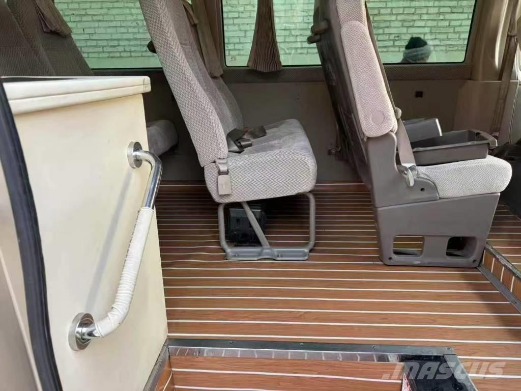 Toyota Coaster Bus Mini avtobusi