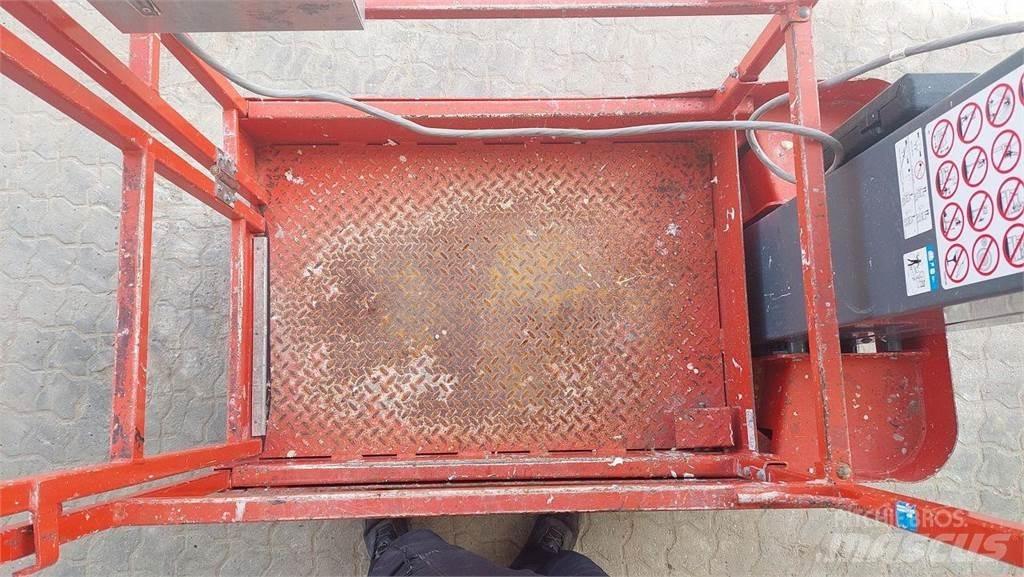 SkyJack SJ12 Vertikalna dvigala
