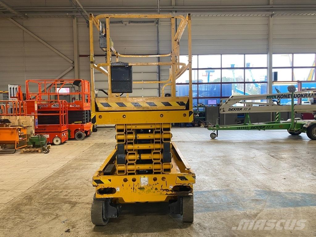 Haulotte Compact 14 Škarjaste dvižne ploščadi