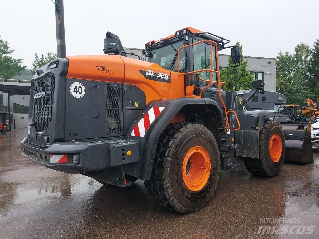 Develon DL 320-7 Kolesni nakladalci
