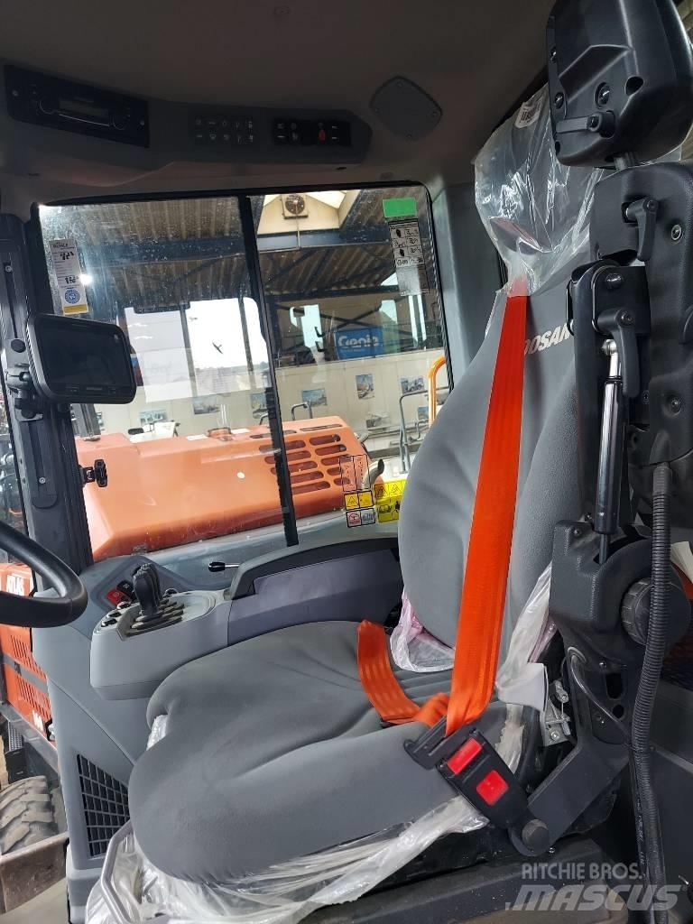Develon DL 320-7 Kolesni nakladalci